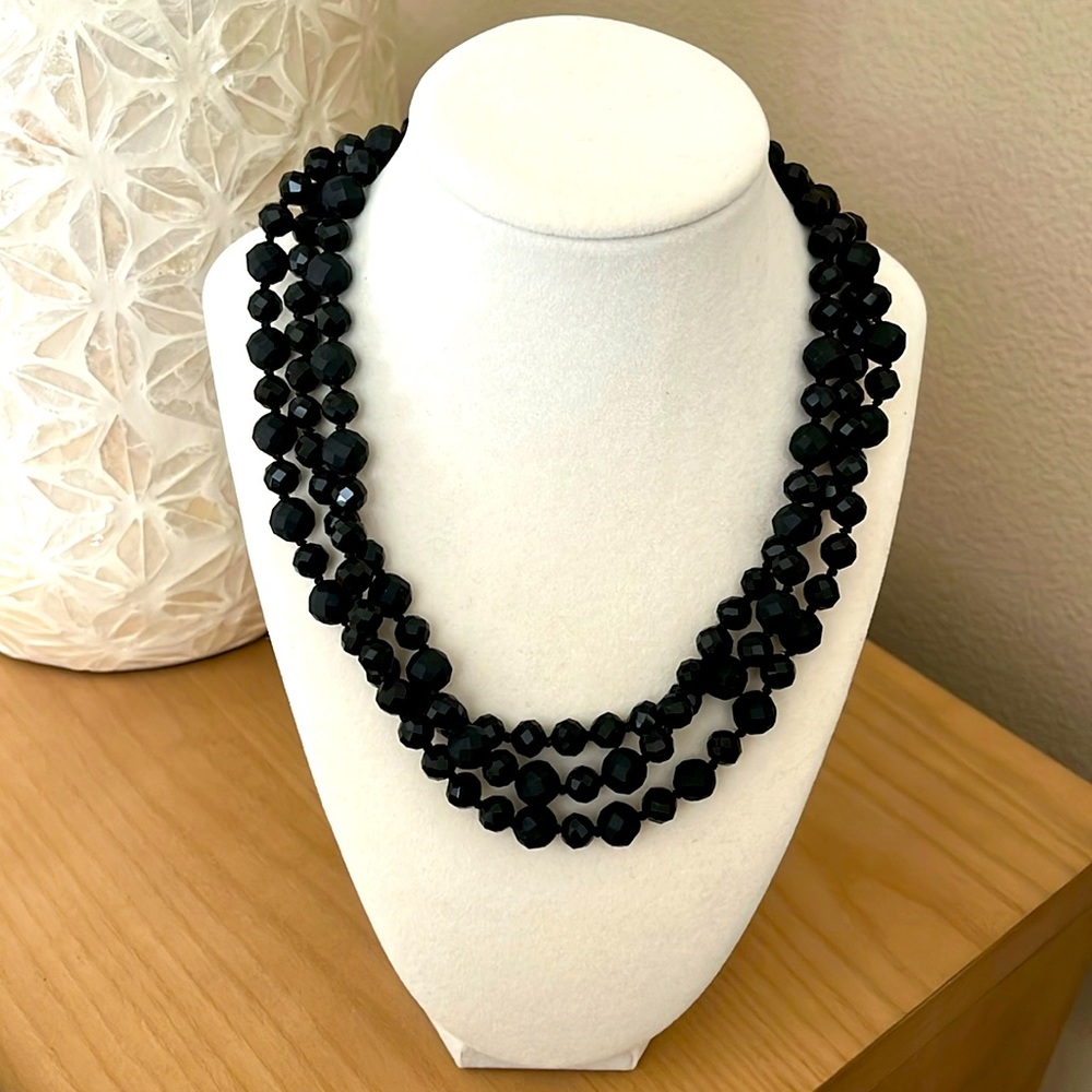 Gorgeous Black Sparkle and Matte Beaded Beveled Necklace